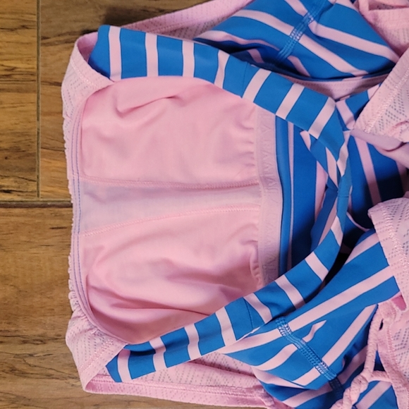 Ivivva tank sz 8 - Picture 4 of 6